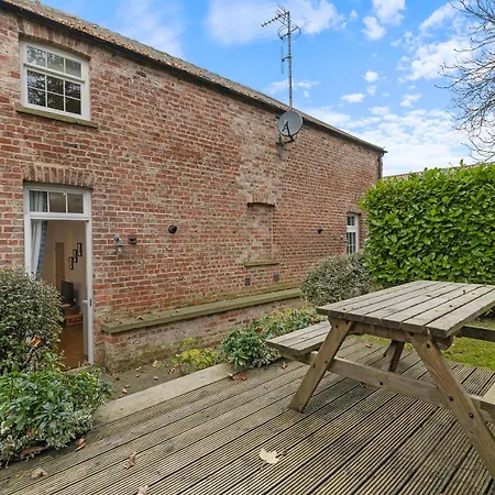 No 6 - Wisteria - Pass The Keys